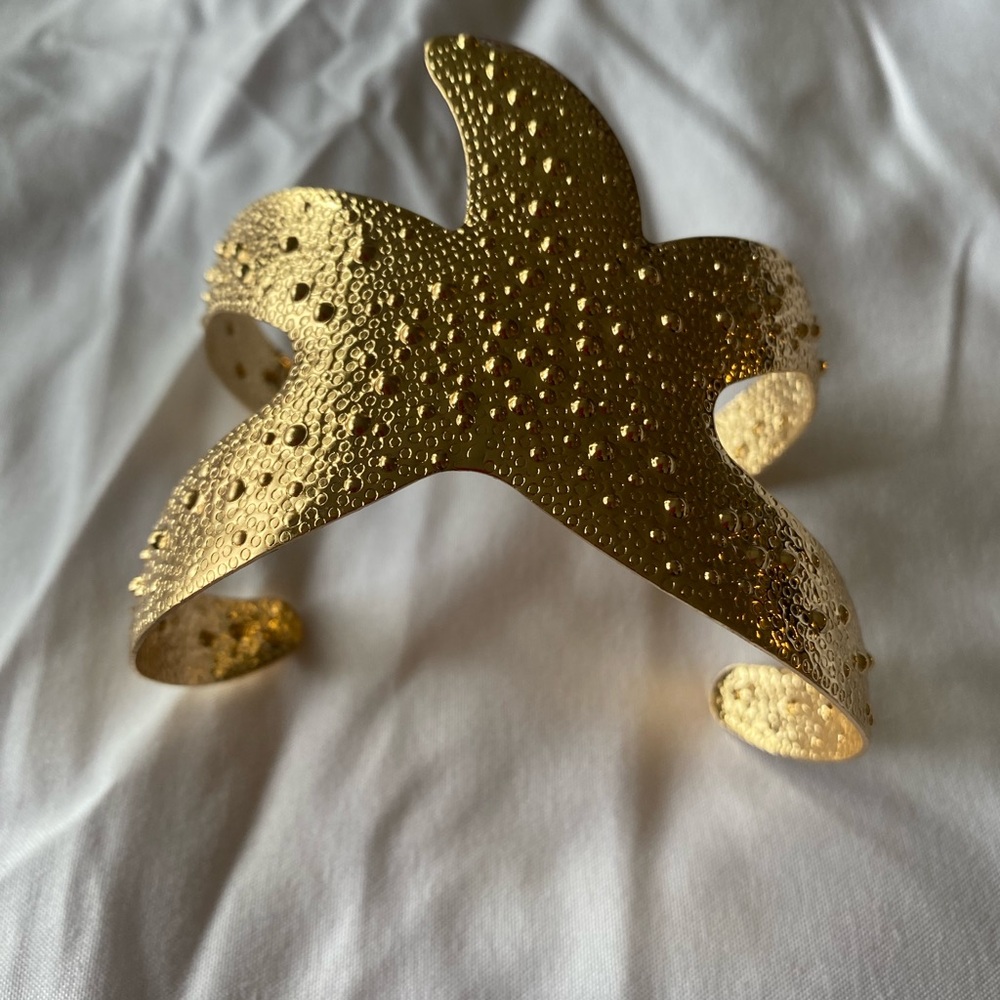 Gold Starfish Cuff Bracelet - Picture 3 of 3